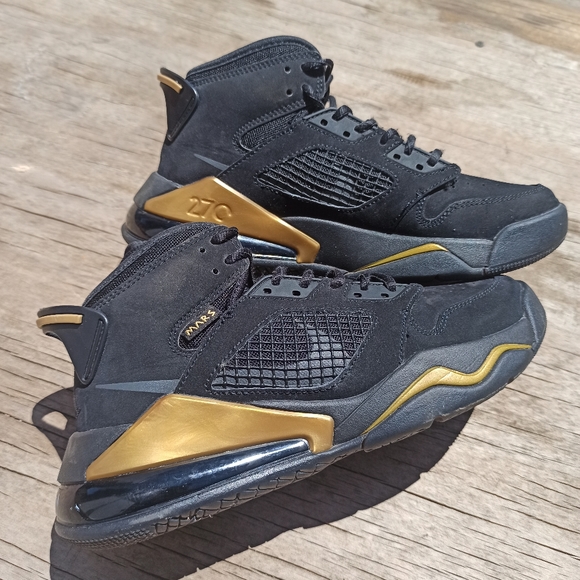 Jordan Mars 270 5Y - Picture 8 of 8